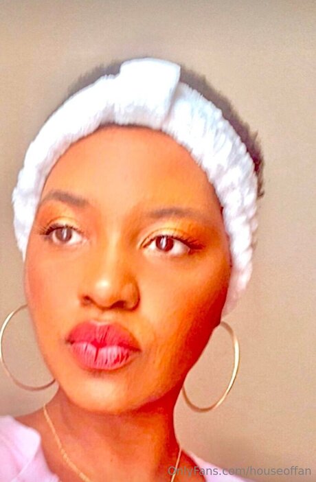 Houseoffan modèle pornographique galerie