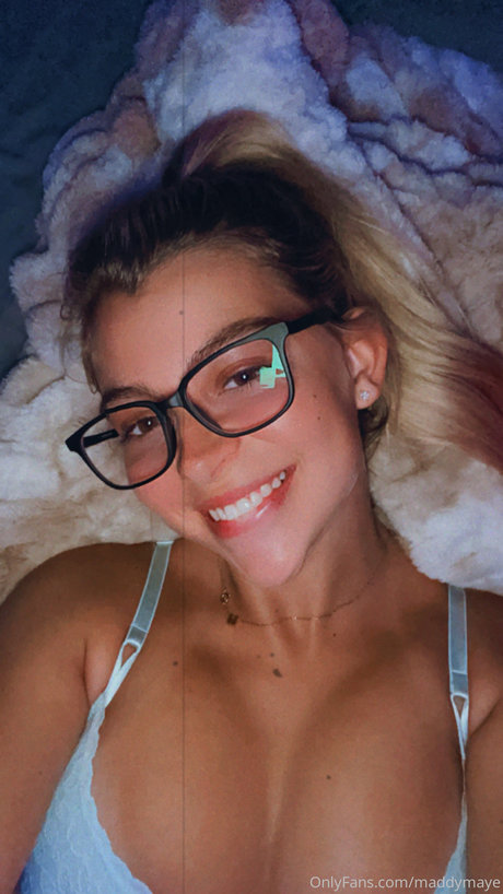 Maddy Maye haut de star du porno image