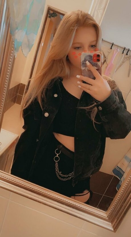 Innocentangelinavip modèle hd archive