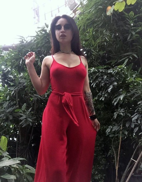 Ganja Babe star du porno sympa galeries