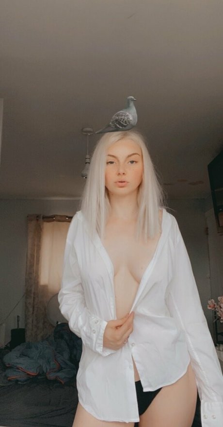 Abi Tumber star pornographique image