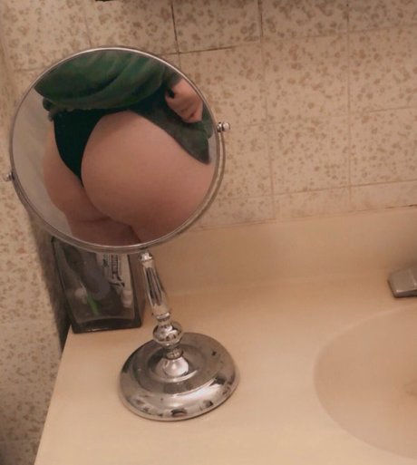 Lov3 emmi nus étoiles image