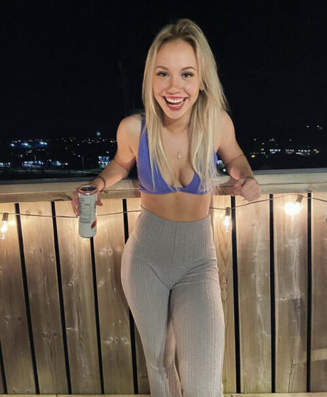 Brianna McGrath modèle sympa image