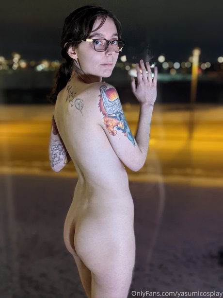 Yasumi Cosplay modèle de haute qualité des photos