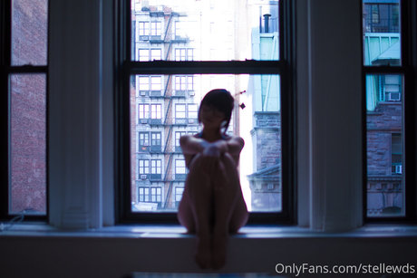 Stella Chuu étoile chaude image