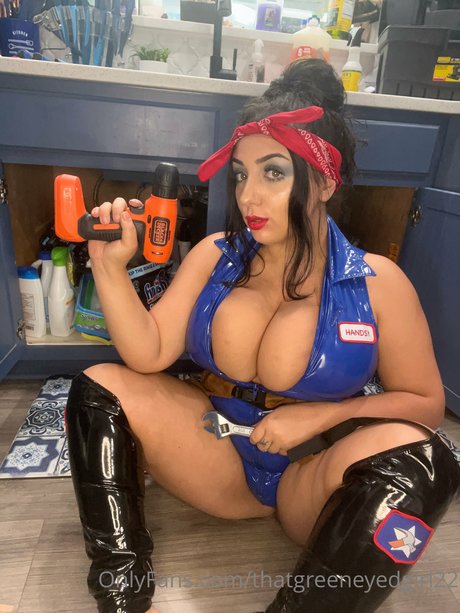 Carmen Sandi modèle sympa photo