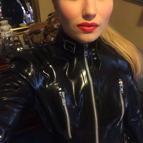 Stephanie Bonham Carter_ star du porno parfaite des photos