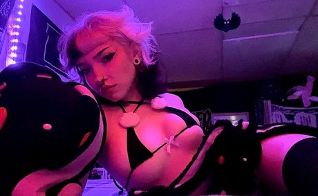 Evilgirll modèle xxx collection