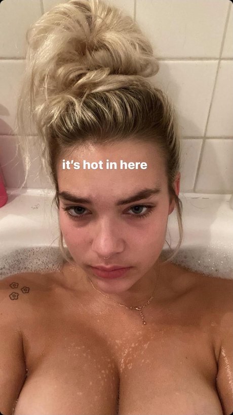 lingerie milf uniquementfans xxx pornographique photo