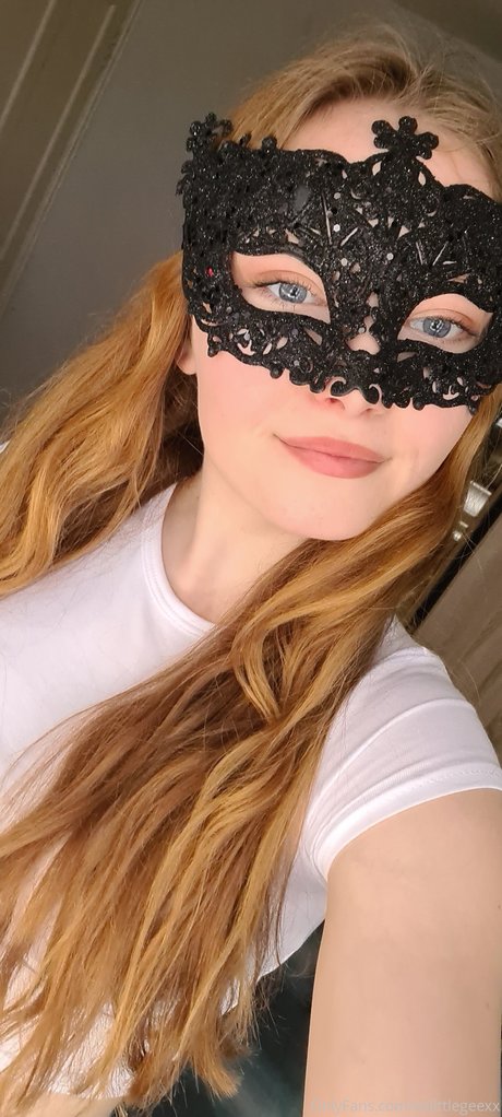 Littlegee joli modèle photo