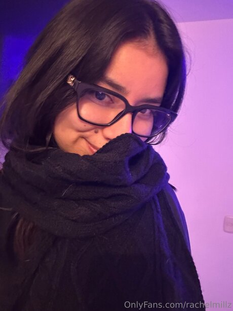 Rachelmillz modèle pornographique img