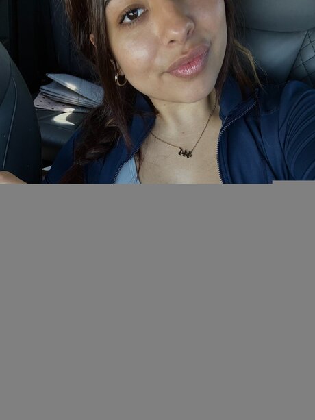 Adriii Luv actrice xxx image