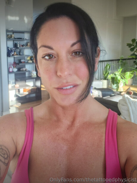 Thetattooedphysicist étoile magnifique des photos