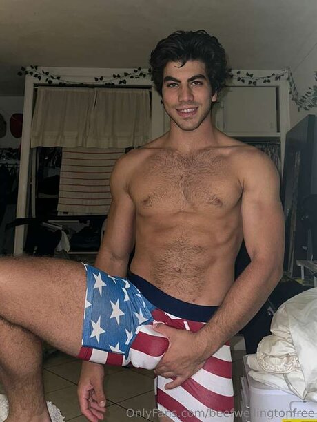 Beefwellingtonfree modèles nus images