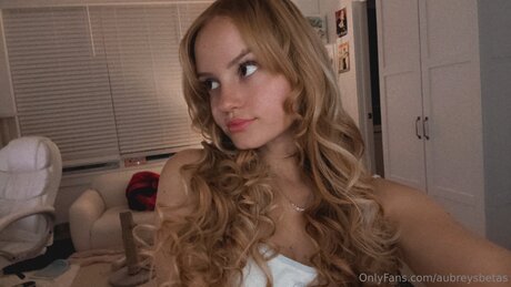 Aubreysbetas beau modèle photos