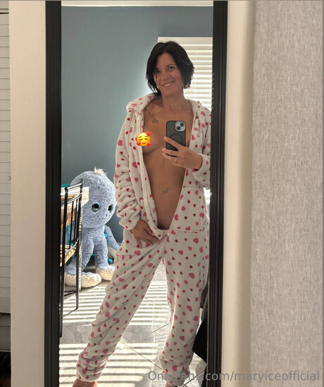 Maryiceofficial étoile érotique image