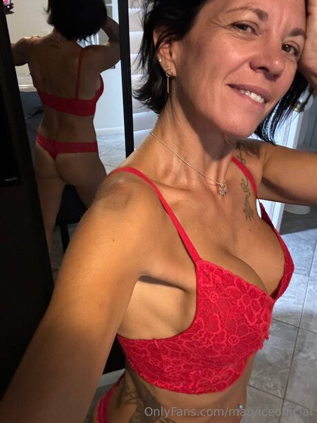 Maryiceofficial jolie star du porno archive