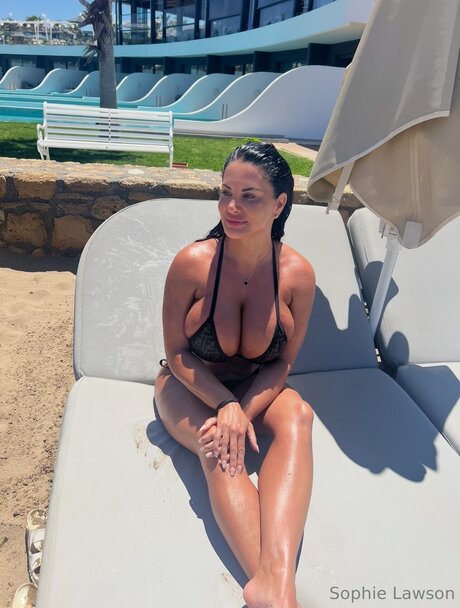 Sophie Lawson X actrice pornographique images