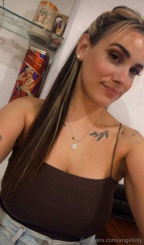 Angelloly modèle adulte galeries