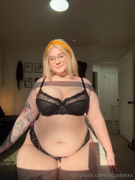 blonde aux gros seins onlyfans gratuit sympa photos