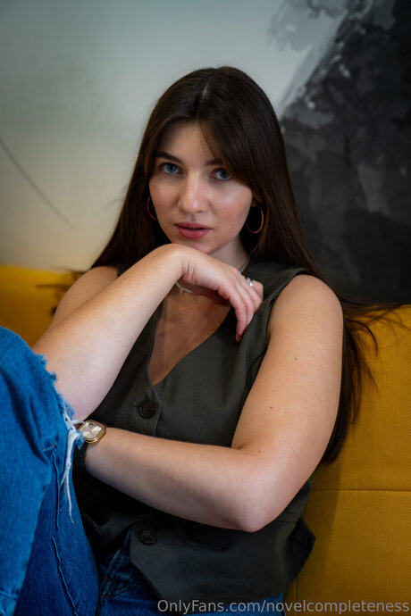Novelcompleteness actrice adulte images