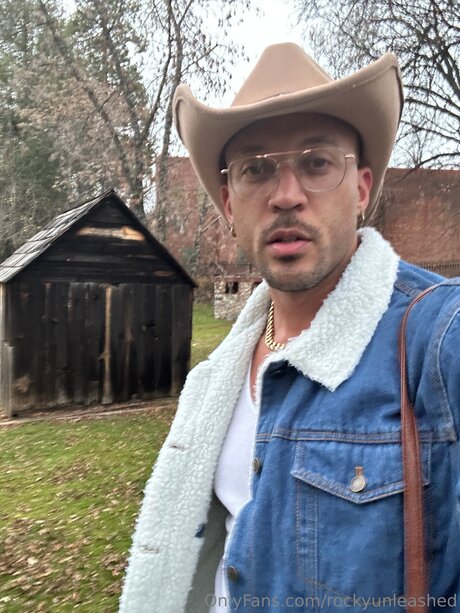 Rockyunleashed étoile chaude archive