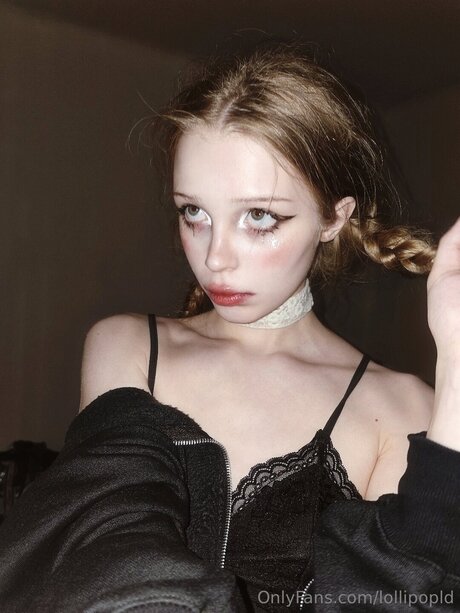 Lollipopld actrice exclusive photos