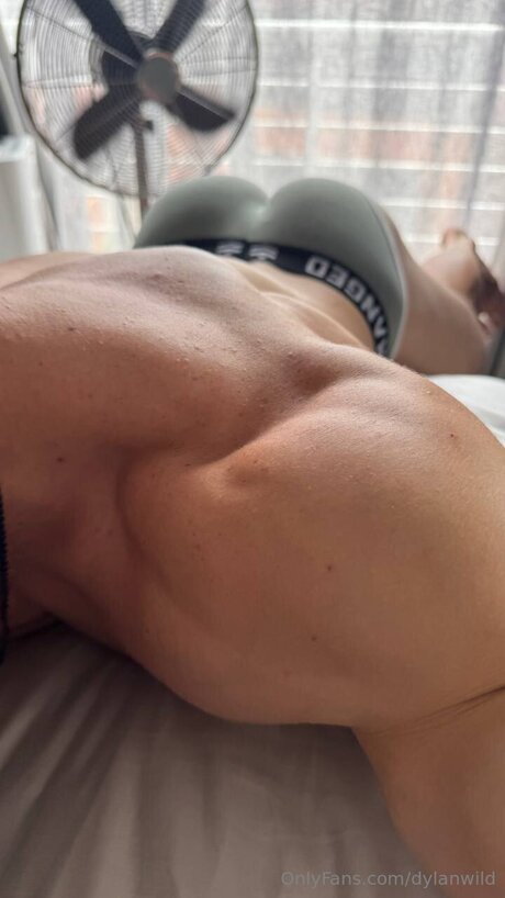 Dylanwild modèle xxx photo