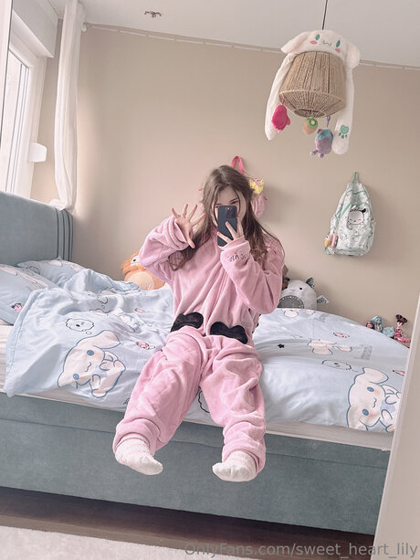 Sweet Heart Lily étoile nue image