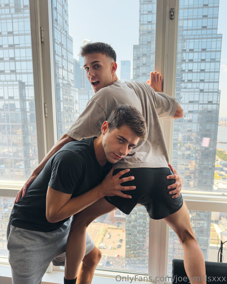 Joeymillsxxx modèle de sexe img