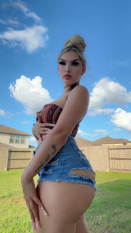 Sexybriellah étoile xxx galerie