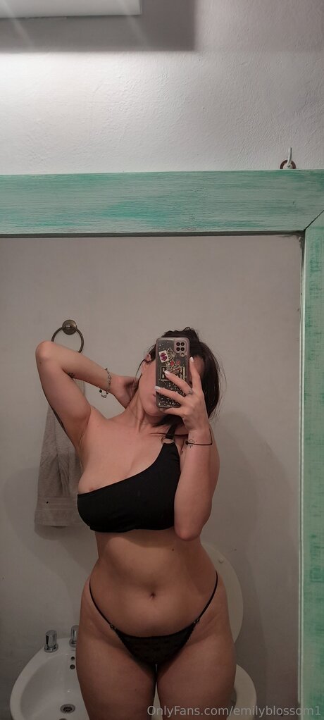 Emilyblossom1 star du porno adulte img