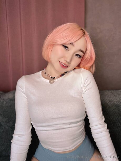 Natsunya modèle gratuit image