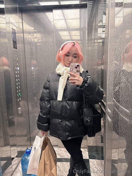 Natsunya star du porno nue image