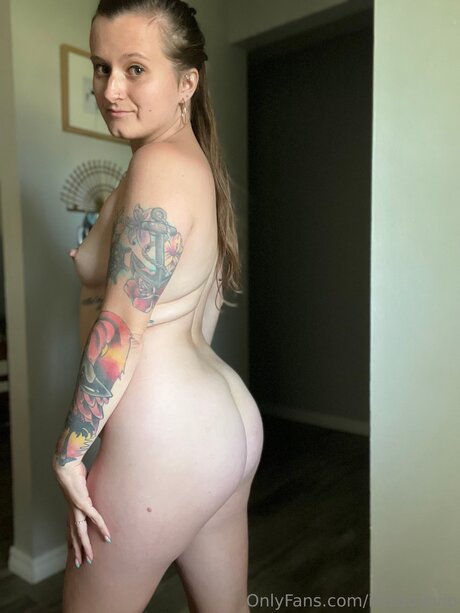 Itssadievip joli modèle galerie