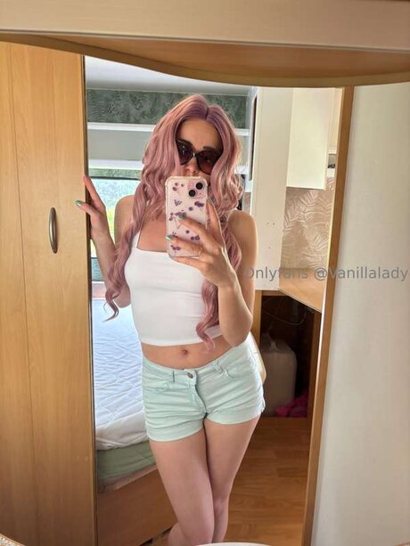 Vanillalady étoile nue des photos