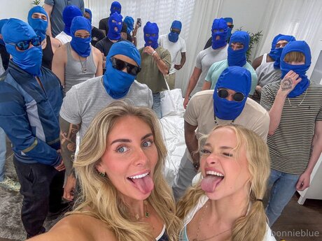 Bonnieblue étoile de haute qualité galerie