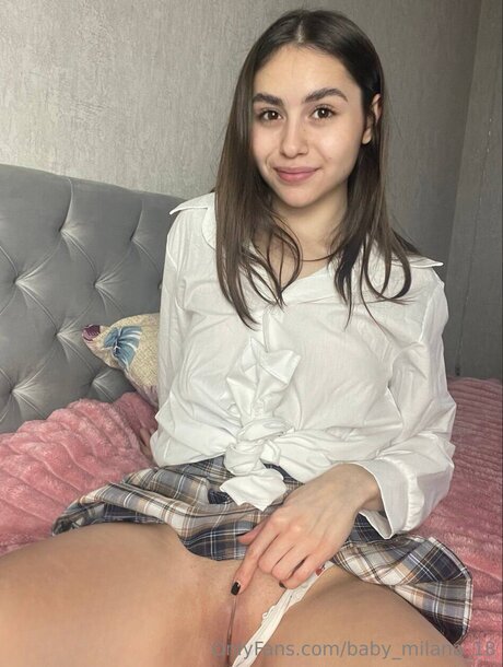 Baby Milana 18 modèle de sexe collection