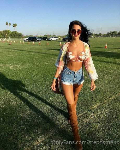 Stephanie Smeltz top star images