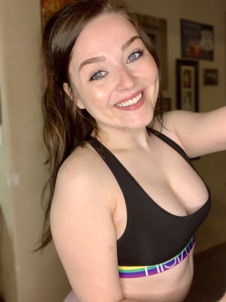 Phatcatt actrice hd img