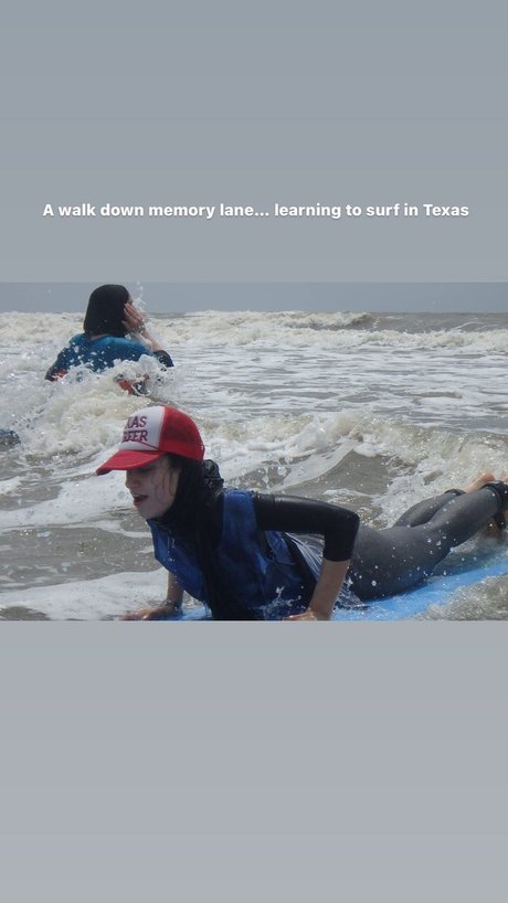 Sher Arar_ actrice chaude image