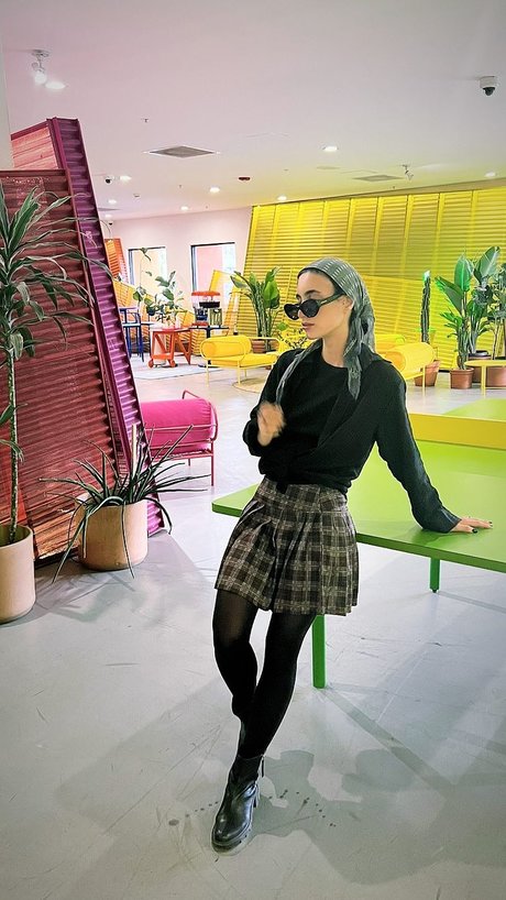 Sher Arar_ star du porno gratuit galerie