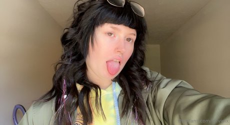 Sylvipix Young Goth Milf actrice parfaite photos