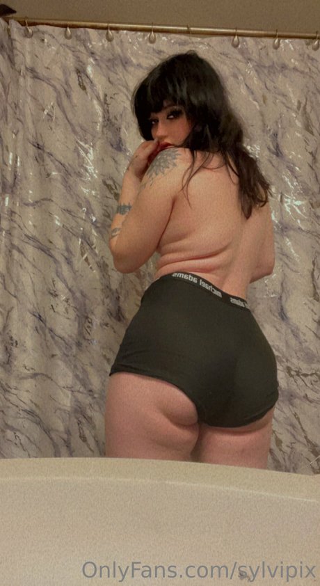 Sylvipix Young Goth Milf star du porno xxx des photos