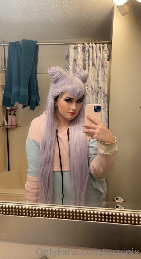 Sylvipix Young Goth Milf étoile nue images