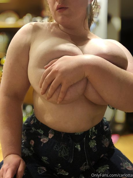 Carlotta star exclusive photo