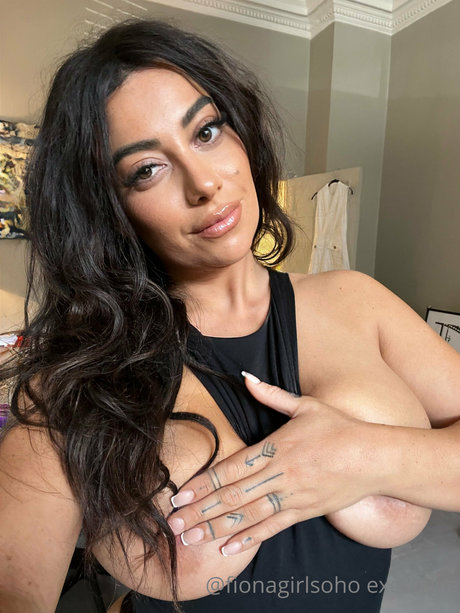 Fiona Siciliano étoile xxx galerie