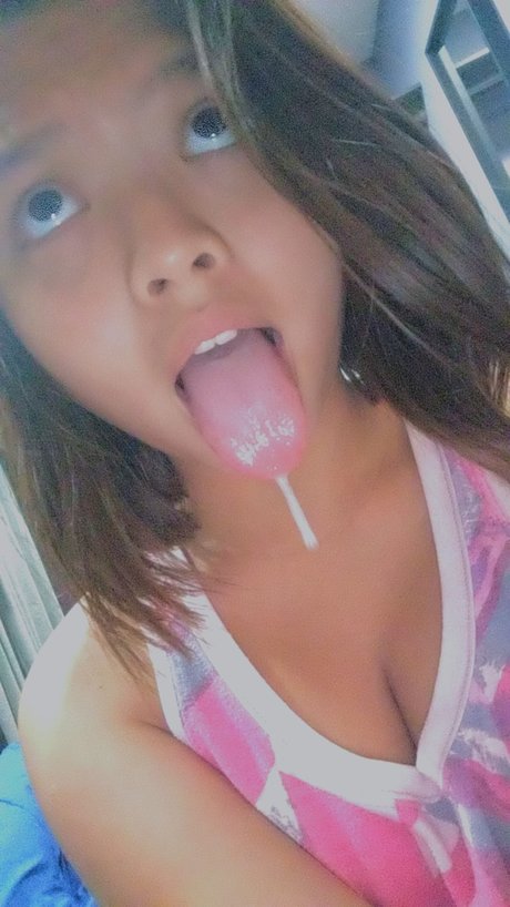 pom-pom girl asiatique onlyfans haute qualité gratuit images