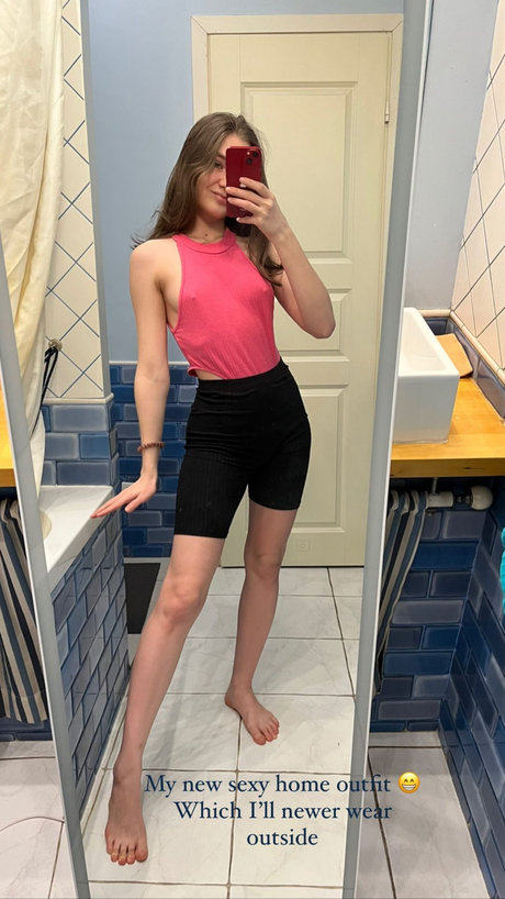 Elfie cutie haut de star du porno collection