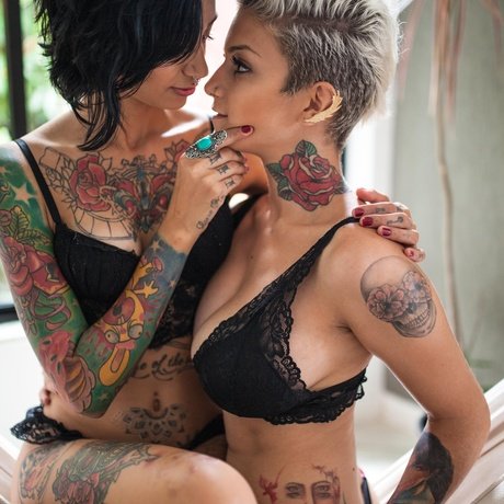 pom-pom girl asiatique onlyfans gratuit xxx photo